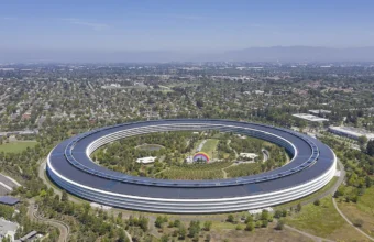 Aerial view of Apple Park in Cupertino